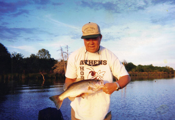 Lake LBJ fishing guide phil sanders leads tours on the highland lakes 
